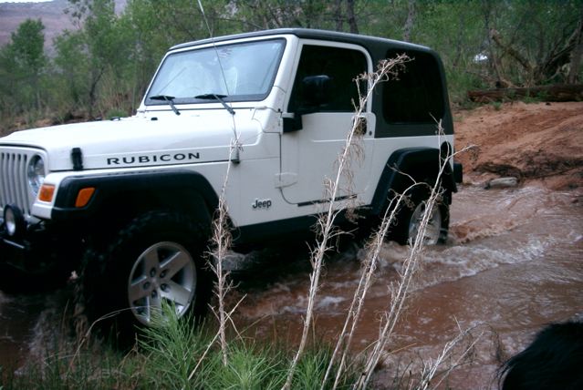 Jeep in Arch Canyon